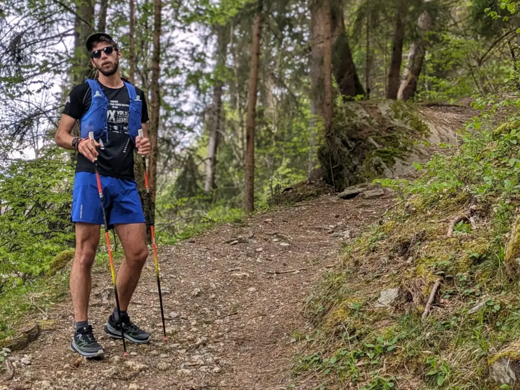 Pourquoi utiliser des bâtons en trail ? — Les meilleurs bâtons trail pliables : comparatif 2026